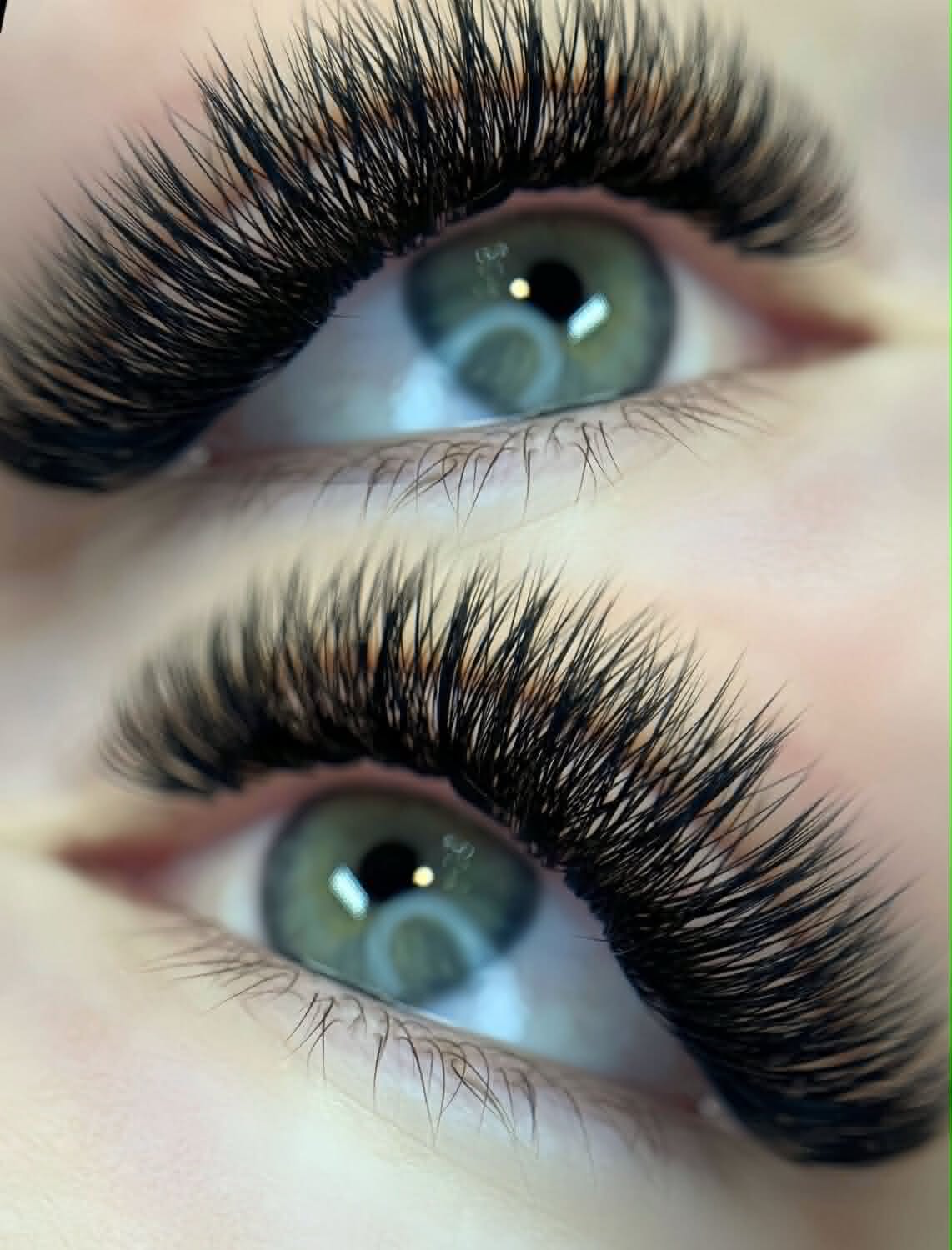 Vippe extensions påføring — AK Beauty